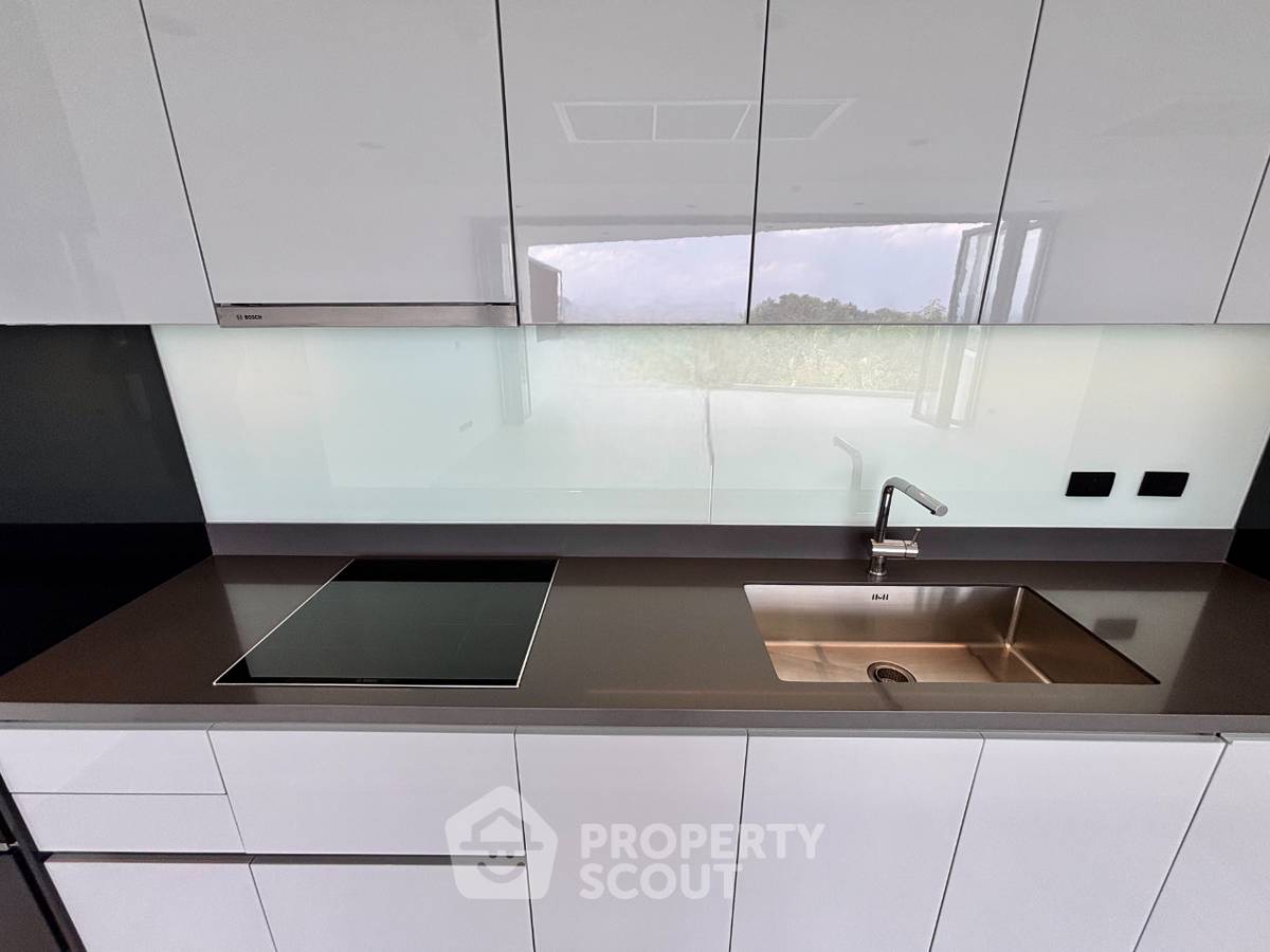 picture Blue Point Condos - 3-bed duplex and private pool with sea view by Patong Beach (ID 985749) - 6/27