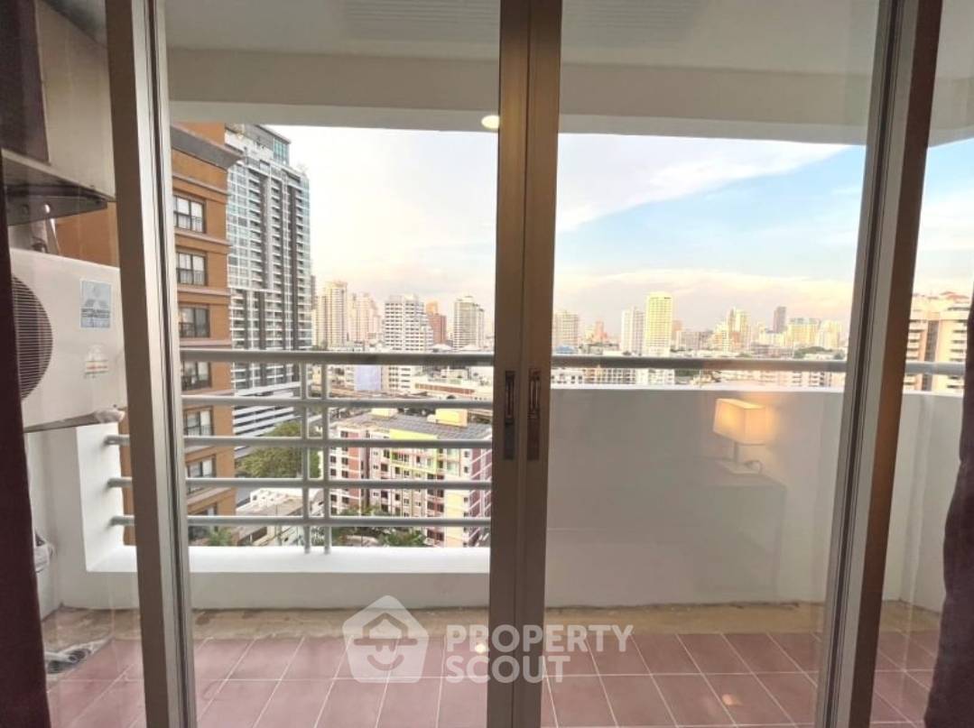 picture 3-BR Condo at The Waterford Diamond Tower Sukhumvit near BTS Phrom Phong (ID 1368323) - 13/18