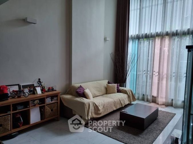 ขายคอนโด 1 ห้องนอน 68.1 ตร.ม. ไซมิส เทอร์ตี้ ไนน์