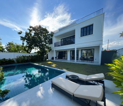 Luxury British Executive Home |Rent: 180,000 THB/month Location : Mabprachan / 5(+1) Bedrooms | 7 Bathrooms