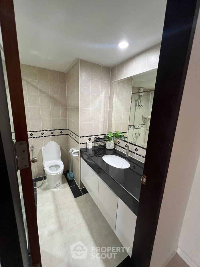 picture 3-BR Condo at Royal Hill Resort Condominium close to Pattaya South (ID 2292743) - 23/24