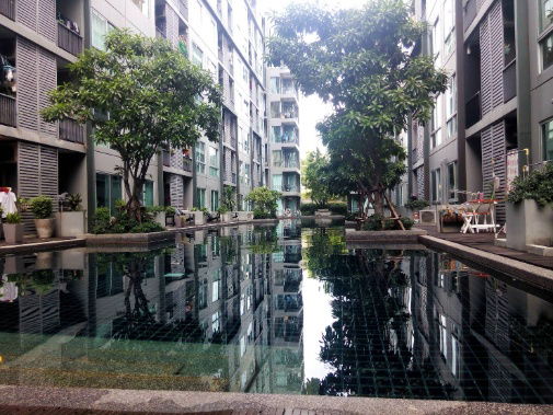รูป ขายถูก คอนโด ห้องพิเศษ หายาก 42 ตารางเมตร พร้อมระเบียงริมสระว่ายน้ำ - รูปที่ 13/19