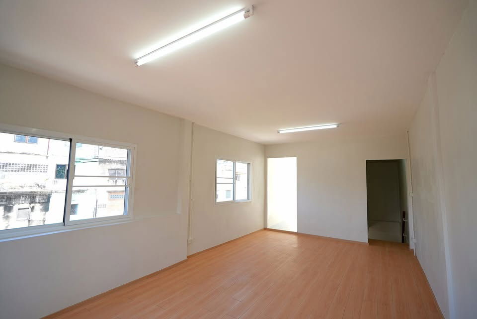 picture Sale Shophouse 4 stories, Renovated already, Minimal style,  near BTS Wongwianyai - 7/16