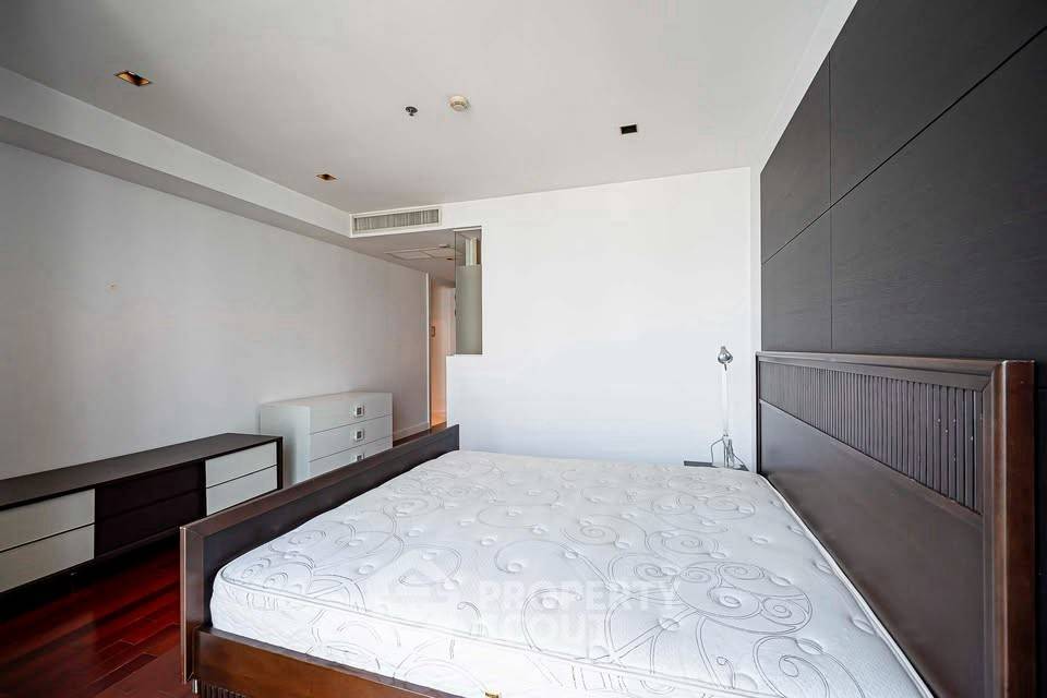 picture 2-BR Condo at Athenee Residence near BTS Phloen Chit (ID 2300702) - 15/19