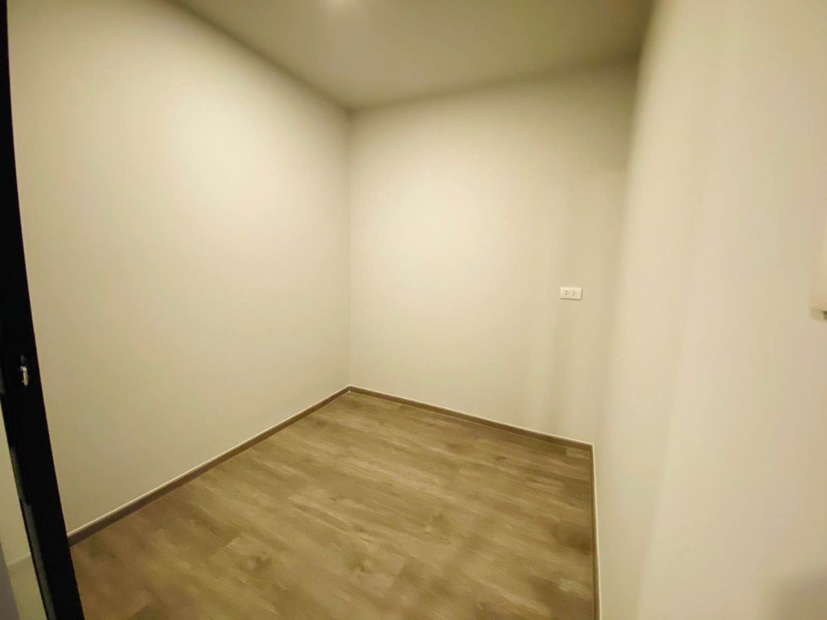 picture Airport link Ramkhamhaeng 1.7 km. Price  15,000 Baht Condo Monte Rama 9 ( Rental ) - 3/10