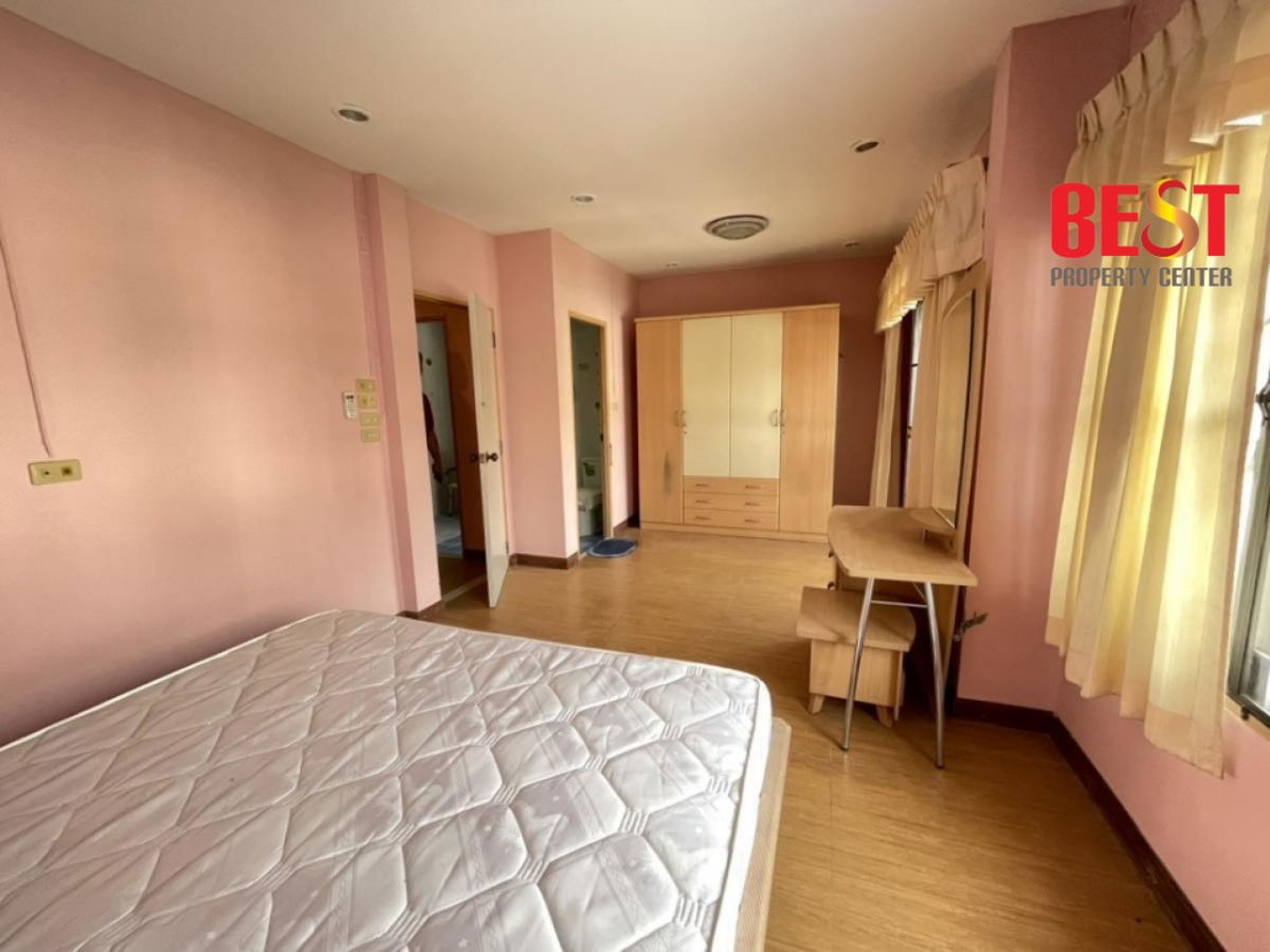 รูป ขายทาวน์เฮ้าส์ 3 ห้องนอน ขนาด 20 ตร.วา หมู่บ้านวรารักษ์ เขตคลองสามวา ใกล้สวนสยาม-แฟชั่นไอส์แลนด์  - รูปที่ 13/18