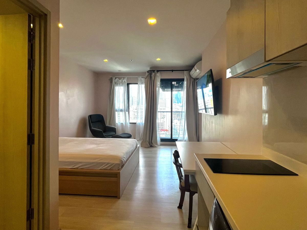 picture For rent ✨ Life One Wireless ✨ Fully furnished and equipped, near BTS Ploenchit - 4/7