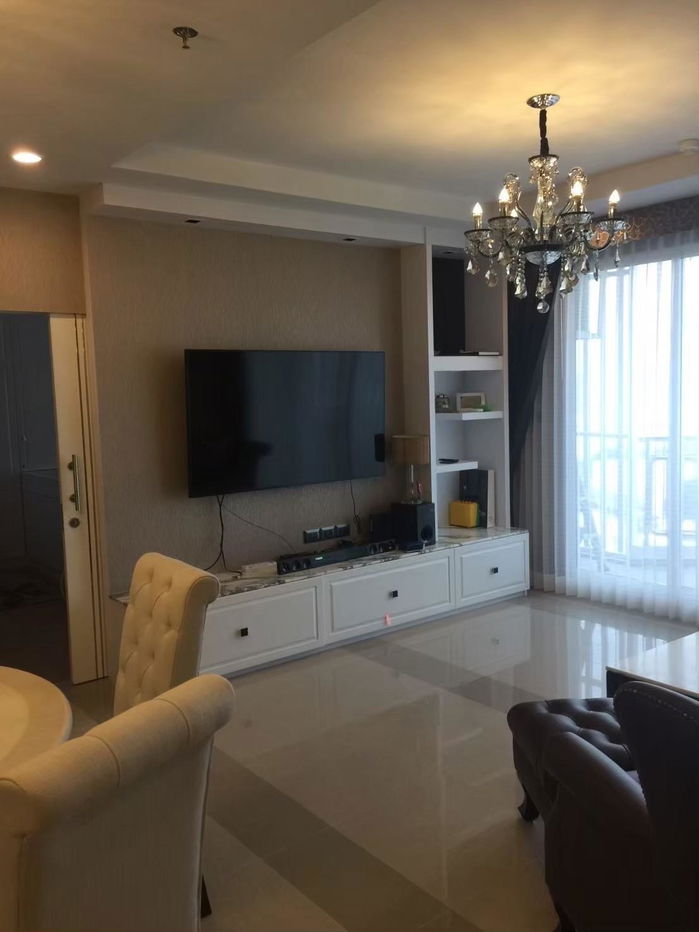 picture Newly Renovated Unit | North-Facing, Shaded All Day | 3 Bedrooms, 3 Bathrooms with 2 Parking Spaces | Fully Furnished & Ready to Move In - 12/20