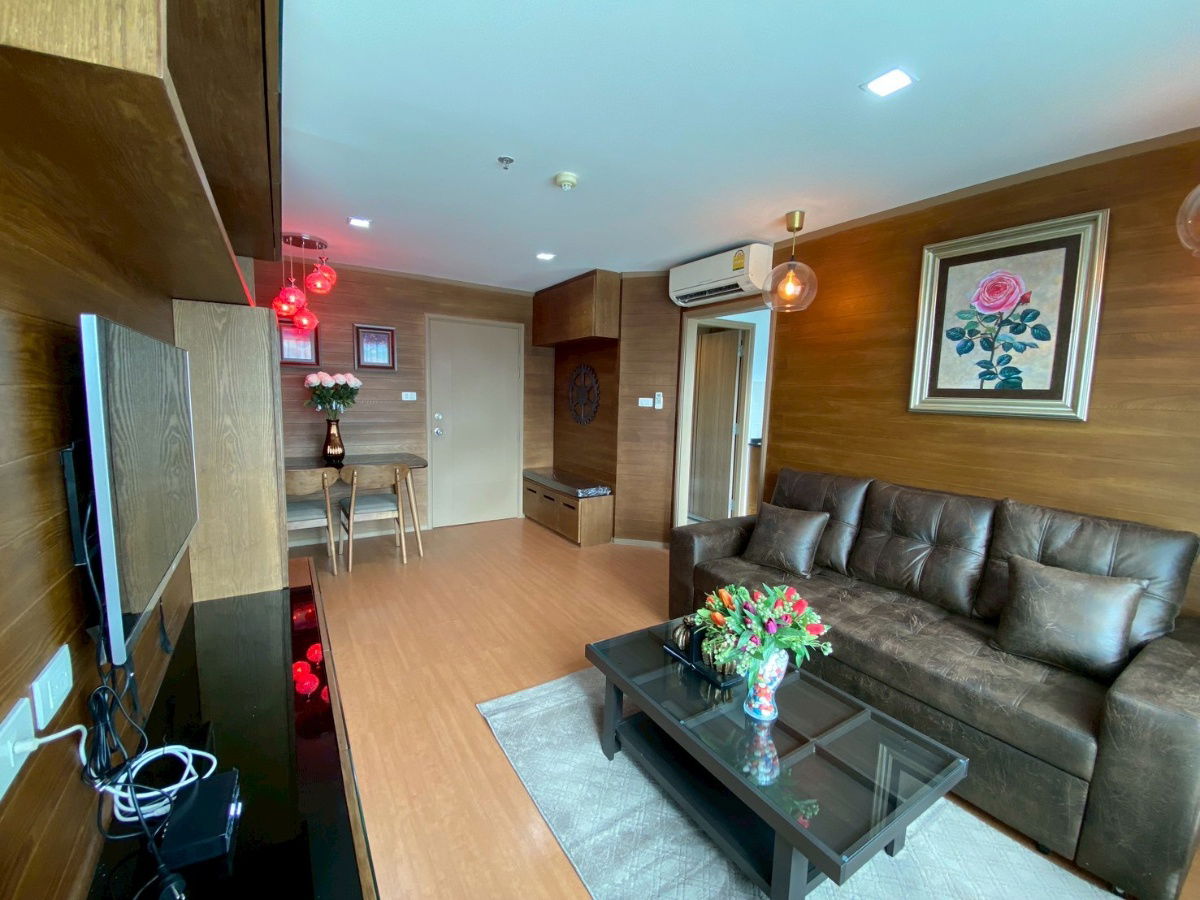 picture Superb Decorations 2b2b 52 Sq.m. High Floor Fully Furnished Ready to move in  - 1/9