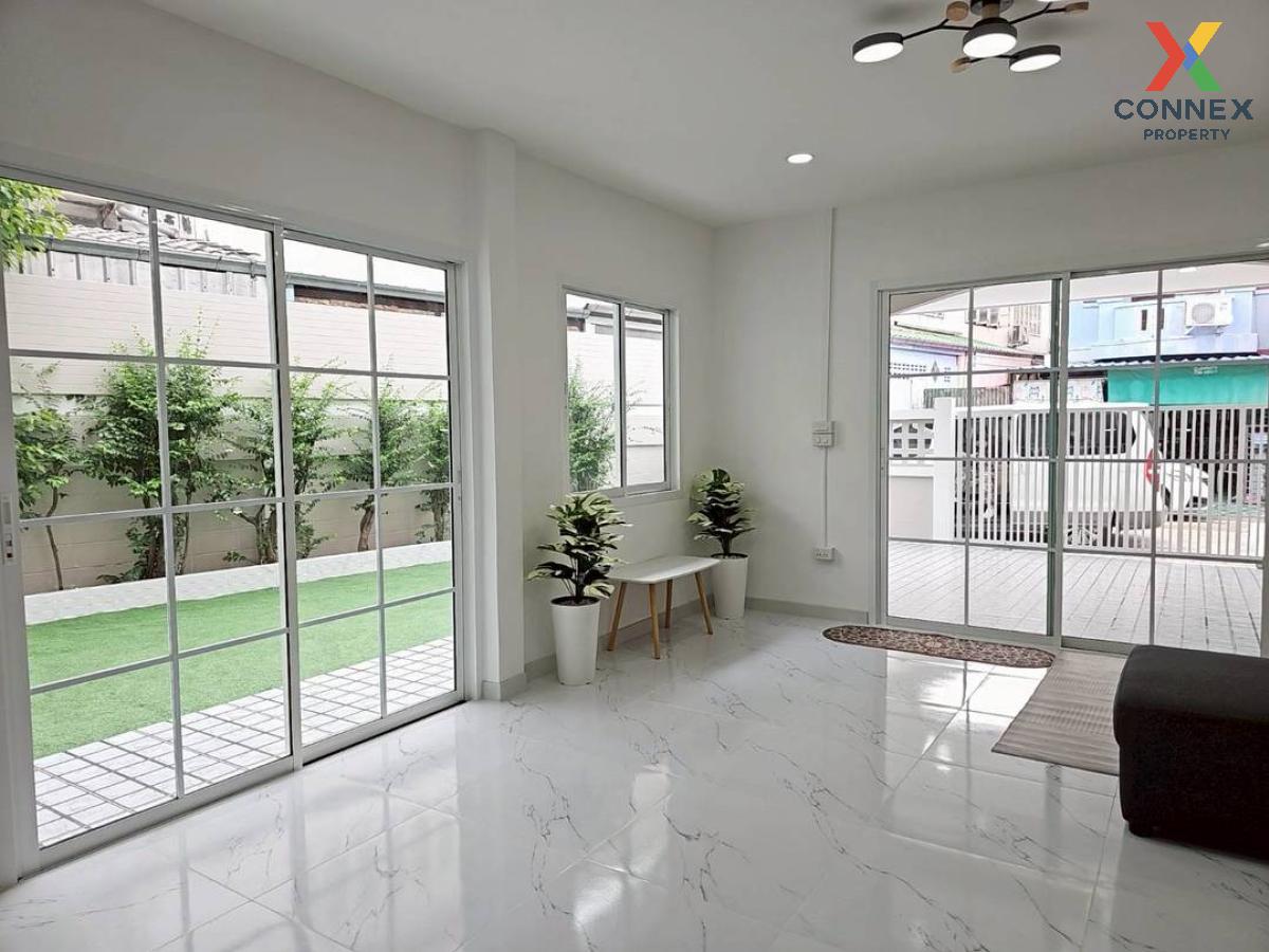 picture For Sale House , Baan Karnmanee , wide frontage , newly renovated , Bang Bua Thong , Bang Bua Thong , Nonthaburi , CX-130249 ✅ Live chat with us ADD LINE @connexproperty ✅  - 8/12