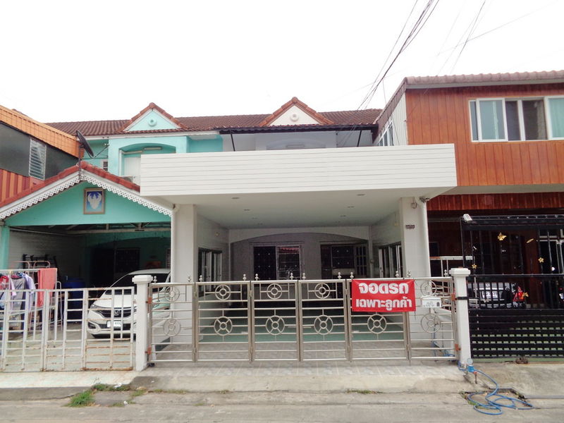 ขายทาวน์โฮม : 🚩H1280  ขายทาวน์เฮ้าส์ รีโนเวท หมู่บ้านเคซี รามอินทรา1  25.6 ตารางวา  ซอยหทัยราษฎร์39  บ้านหลังใหญ่ พื้นที่เยอะ  ใกล้สวนสัตว์เปิดซาฟารีเวิลด์   