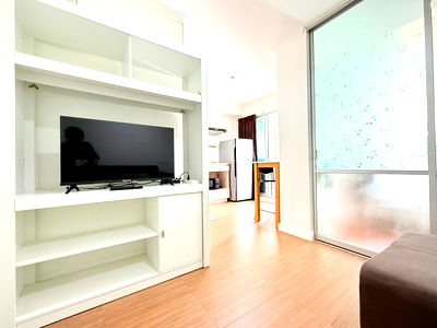 ขายคอนโด : ขายคอนโด ลุมพินี พาร์ค ริเวอร์ไซด์ พระราม3 26.8 ตรม. ชั้น 31 ตึกD รีโนเวทใหม่ พร้อมอยู่ วิวสระว่ายน้ำ