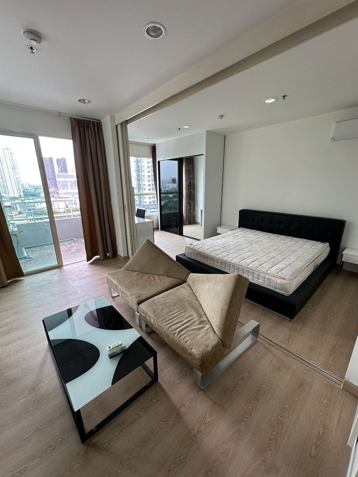 picture The Light House Condominium, Near Icon Siam, One Bedroom, Fully furnished 18,000 Bt/mth - 1/12