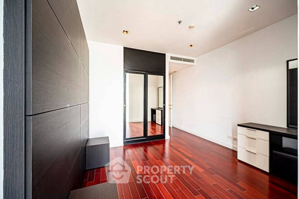 picture 2-BR Condo at Athenee Residence near BTS Phloen Chit (ID 2300702) - 10/19