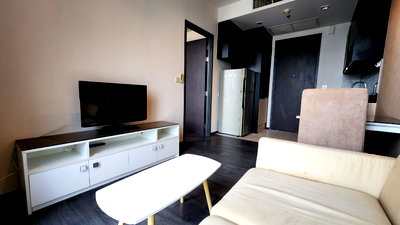 คอนโดให้เช่า : Edge Sukhumvit 23 | 1 ห้องนอนให้เช่า ทำเลดี น่าอยู่ วิวตึกสูงสวย ใกล้รถไฟฟ้าใต้ดิน สุขุมวิท