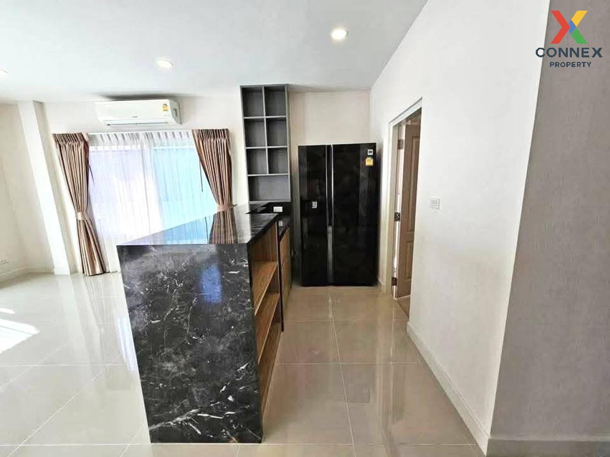 picture For Sale House , CENTRO Bangna - Wongwaen , corner unit , Dok Mai , Prawet , Bangkok , CX-130260 ✅ Live chat with us ADD LINE @connexproperty ✅  - 11/12