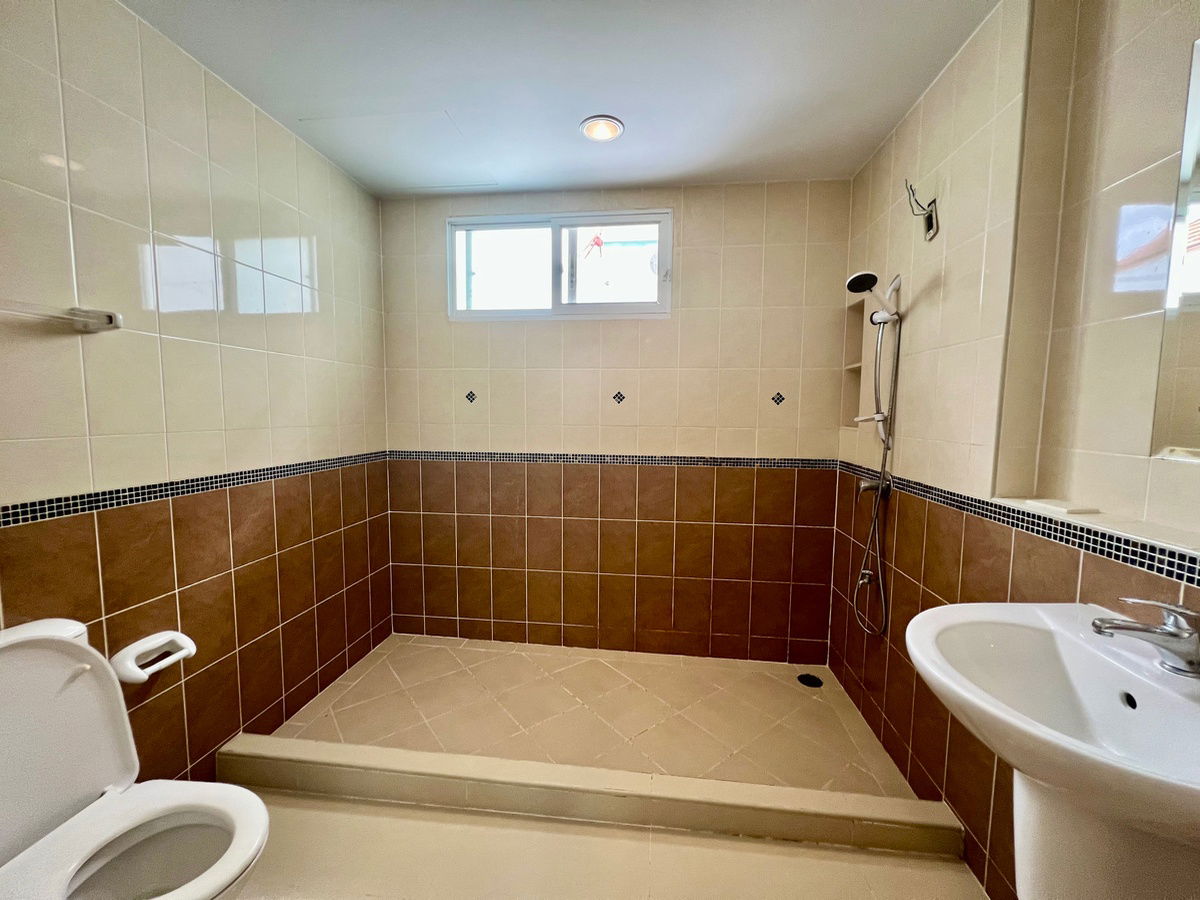 รูป 🏡 ขายด่วน! ทาวน์โฮม 3 ชั้น บ้านกลางเมือง S-Sense ศรีนครินทร์ | รีโนเวทใหม่ทั้งหลัง  บนทำเลศักยภาพ ใกล้รถไฟฟ้า - รูปที่ 10/26