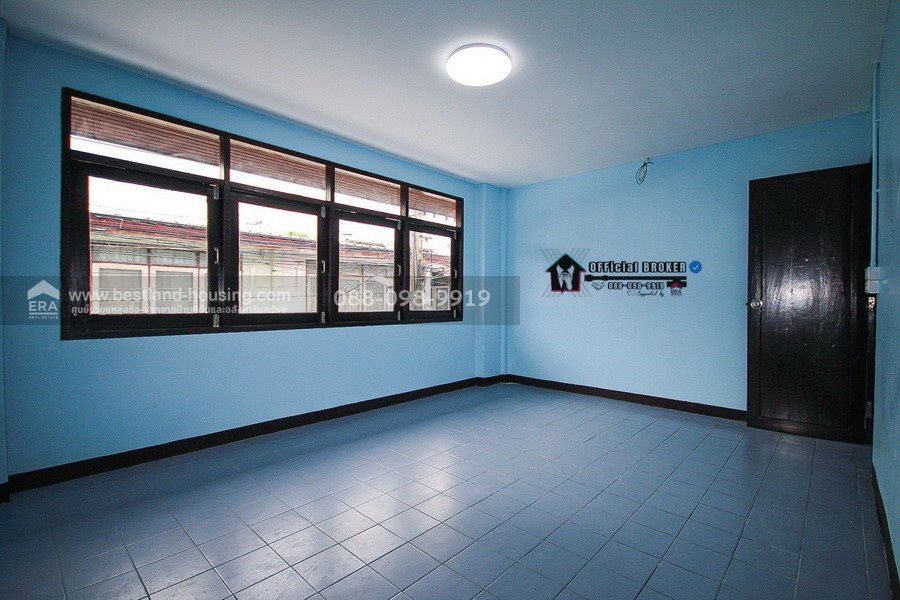 รูป ขายทาวน์เฮ้าส์ ลาดพร้าว 101 ซ.40 (ชุมชนร่วมกันสร้าง) ใกล้รถไฟฟ้า  3 ห้องนอน 2 ห้องน้ำ ถูกสุด! พร้อมอยู่  รีโนเวทใหม่ ทั้งหลัง - รูปที่ 6/15