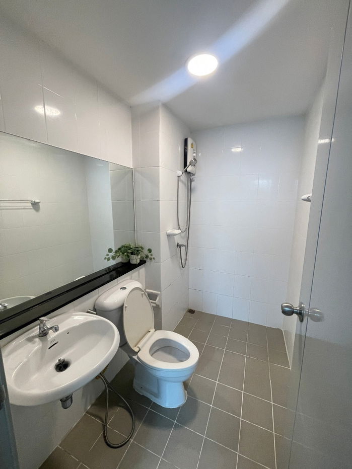picture  Plum condo Paholyothin89 for rent  - 9/11
