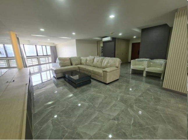 รูป Newly Renovated Room | 3B3B 260 ตร.ม. ชั้นสูง ใกล้ BTS พร้อมพงษ์ ใจกลางสุขุมวิท  - รูปที่ 4/13