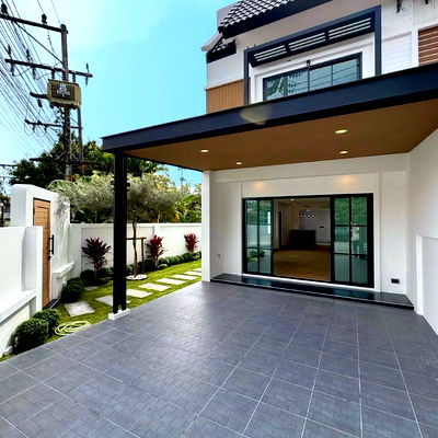 Houses for sale Phuket : Modern-Style Corner House | Fully Renovated Sabai Village, Kathu