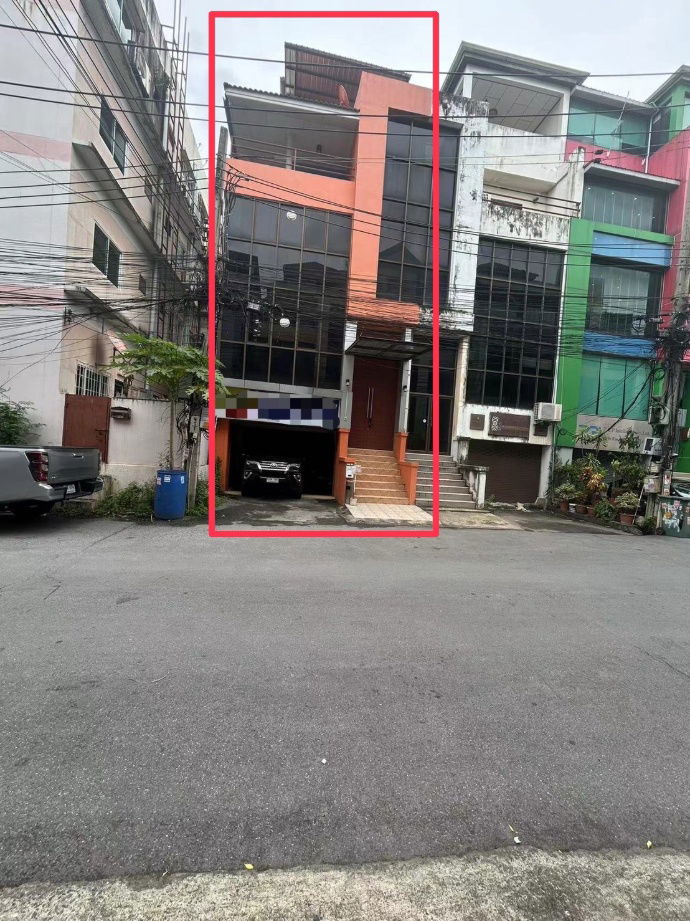 picture Prime Location Office for Rent on Liab Duan Road! 5-Story Building in Soi Nuanchan 31 (Only 10 m to Main Road), 32 sq.w, 4 Parking Spaces! - 1/13
