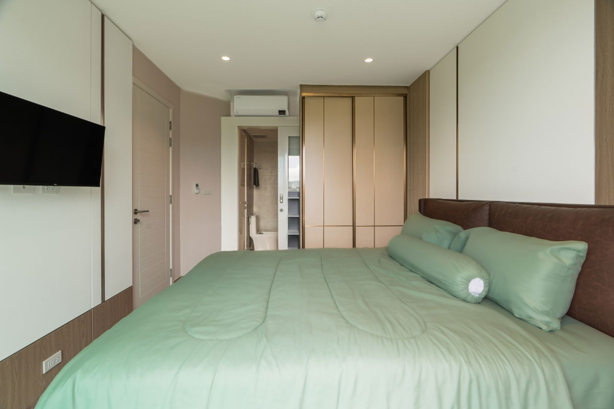 picture Brand New Condo Near Central - 1 Bedroom 45 Sqm - City View - 1/28