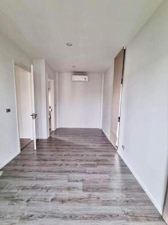 picture Luxury Corner Duplex Home for Sale | The Sonne Srinakarin – Bangna  a limited collection of only 56 luxury duplex homes.  - 14/16