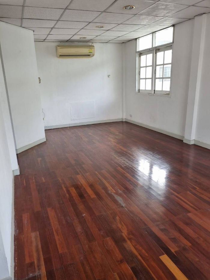 picture for Sale Rare Item House in the middle of Sathorn, in a prime location on Soi Yen Akat 1, near One Bangkok and the Bangkok CBD - 10/13