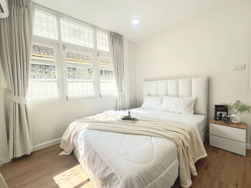 บ้านเดี่ยวให้เช่า : 🏠 ให้เช่าบ้าน : Ratchada Niwet (รัชดานิเวศน์)   รหัสทรัพย์ | 📌LNP-H535 