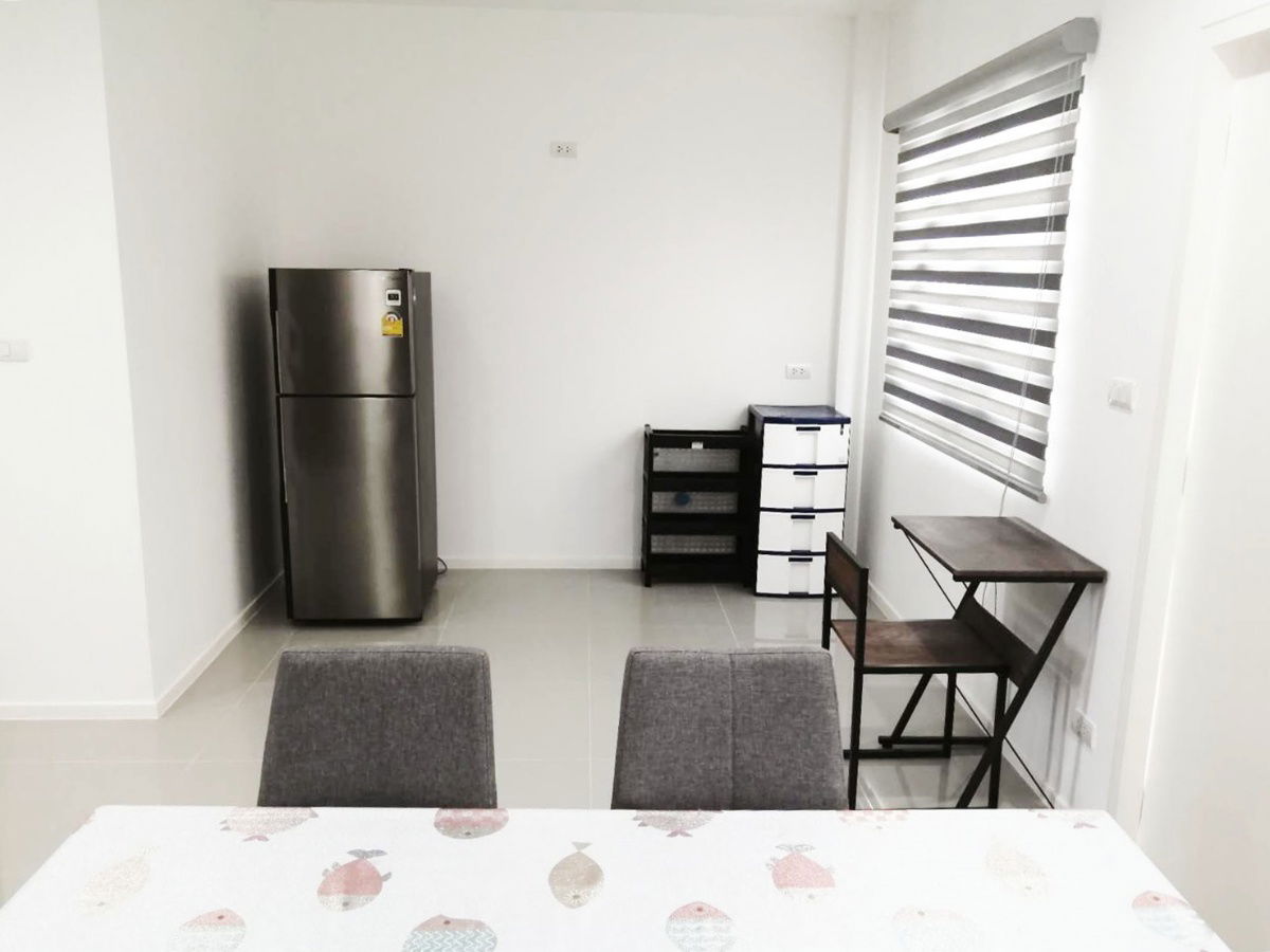 รูป T 1435 ให้เช่า ทาวน์เฮ้าส์ 2 ชั้น ม.ชวนชื่นทาวน์วิลเลจ บางนาตราด กม.29 บ้านสวย มีเฟอร์นิเจอร์ พร้อมอยู่ 12,000 บาท - รูปที่ 7/14