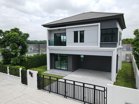 Spacious Single House on 80 Sq.wa Land – Special Price