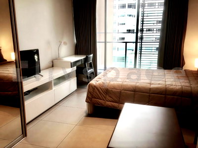 Condos for rent : ▚ LB102ツ For Rent: The Lofts Ekkamai  –  STUDIO at Special Price ⭐