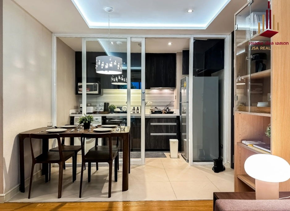 picture ✨ For Rent: Tidy Deluxe Sukhumvit 34 Condo ✨  💰 Only 35,000 THB/month - 3/4
