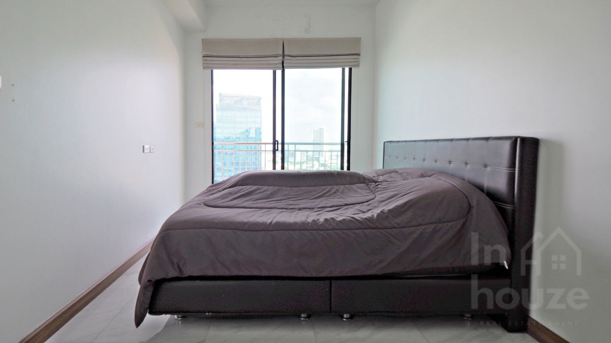 picture Condo for sale Supalai Ratchada-Narathiwas-Sathorn. 84 sq.m. 2 brs. 2 bths. High floor. For sale only 63,xxx bath/sq.m. - 5/11
