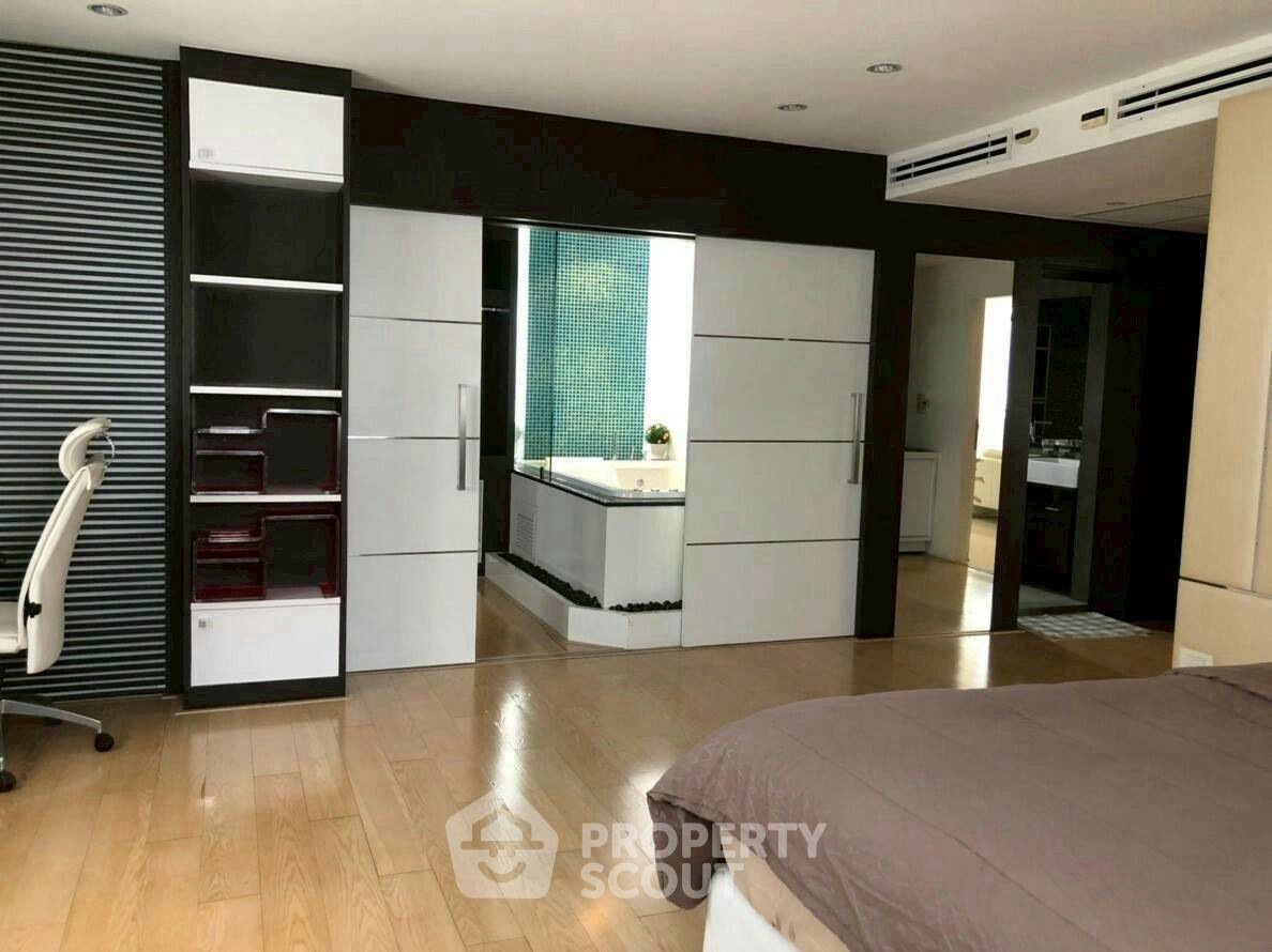 picture 1-BR Condo at Las Colinas near BTS Asok (ID 2301449) - 7/16