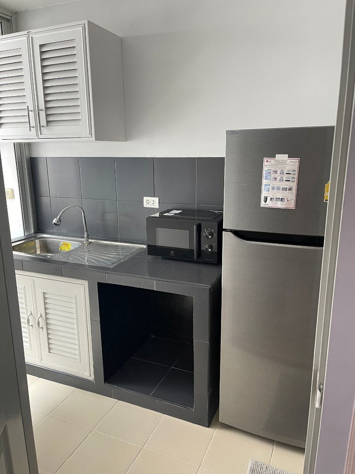 picture  Plum condo Paholyothin89 for rent  - 7/11