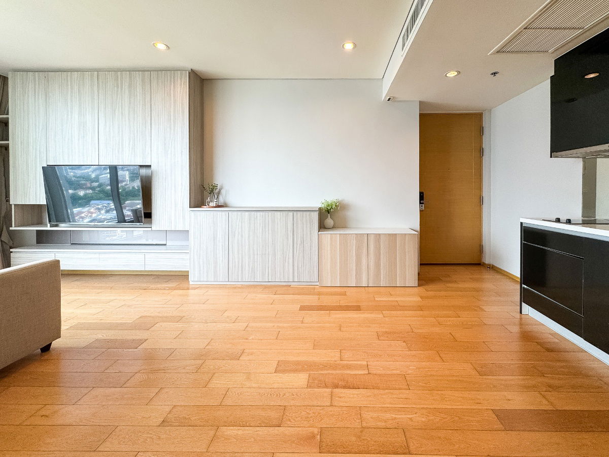 picture ✨ Condo for sale, great Location The Breeze Narathiwas, only at 9.5 million High floor, beautiful river view,   - 11/42