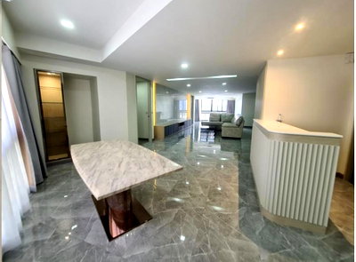 เช่าคอนโด ถนนพระราม 3 : Newly Renovated Room | 3B3B 260 ตร.ม. ชั้นสูง ใกล้ BTS พร้อมพงษ์ ใจกลางสุขุมวิท 