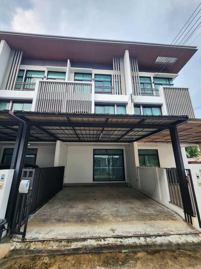 รูป ทาวน์โฮม 3 ชั้นให้เช่า ขนาดพื้นที่ 20 ตร.ว. โครงการ Cozy By BNTD โชคชัย 4 ซอย 30 - รูปที่ 12/13