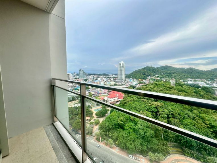 picture Condo for sale in Sriracha, very luxurious, in the heart of the city, Marina Bay Front, high floor, beautiful view. - 10/11