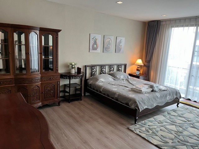 รูป ทาวน์โฮมให้เช่า 3.5 ชั้น 193 ตรม. ตกแต่งพร้อมอยู่ 33,000 บาท/เดือน บ้านกลางเมืองวิภาวดี - รูปที่ 9/26