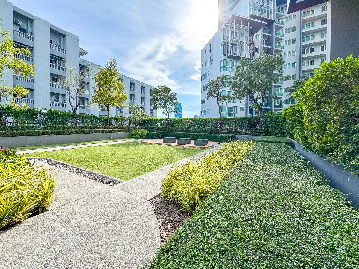 picture ✨ Condo for sale, great Location The Breeze Narathiwas, only at 9.5 million High floor, beautiful river view,   - 39/42