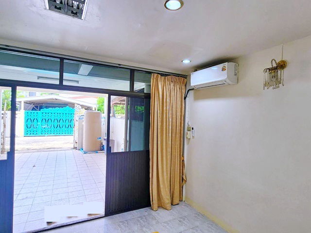 picture MRT BangSue TaoPoon 1.7km. Saphan 99 intersection 3bed 2-story townhouse 26 sq.wa - 2/8