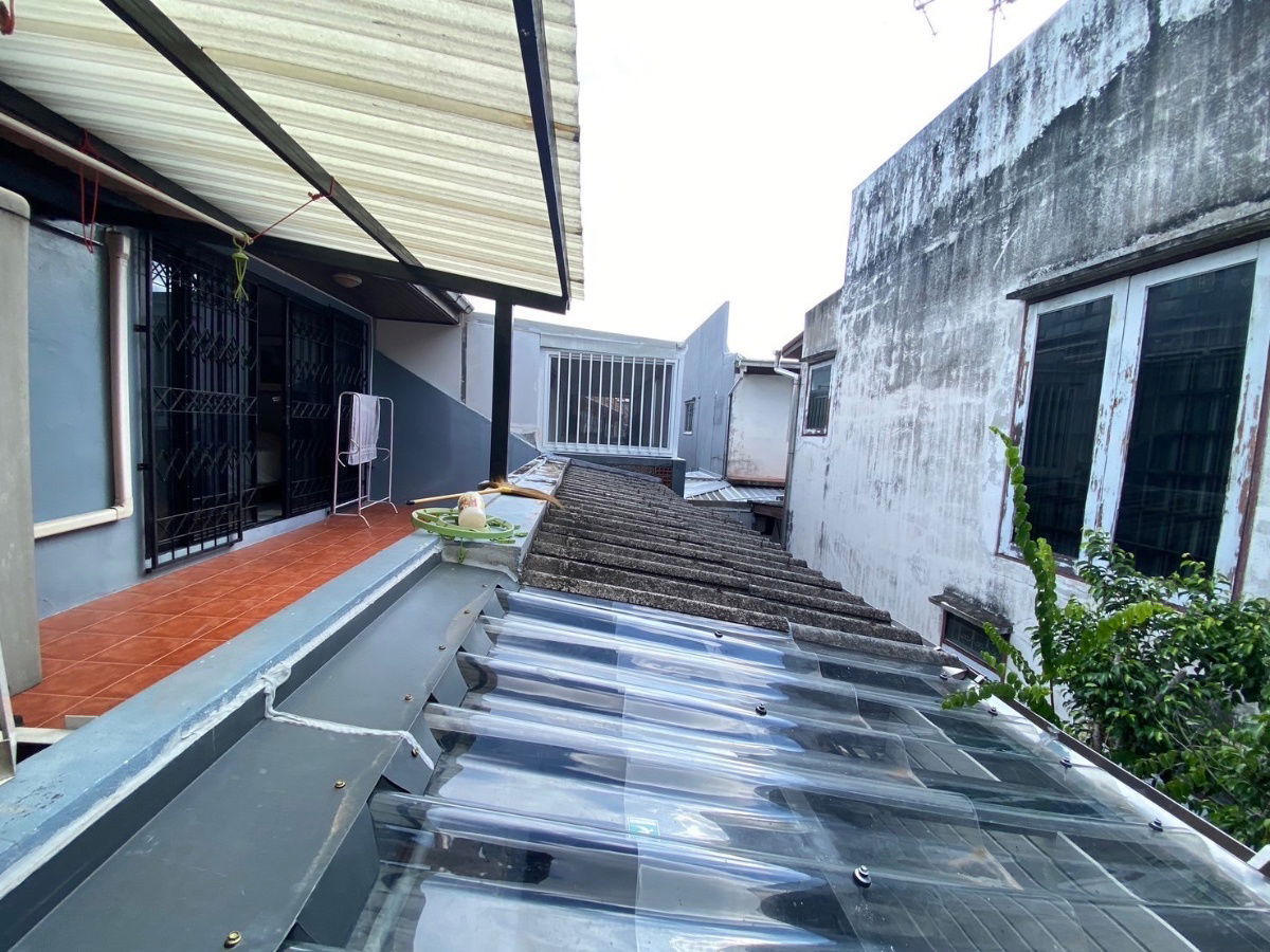 รูป ขายทาวน์โฮม 2 ชั้น 38 ตร.วา ซอยลาดพร้าว 26 แยก 1 ใกล้ MRT ลาดพร้าว เหมาะสำหรับบ้านและออฟฟิศ ทาวน์โฮมใจกลางเมืองเดินทางสะดวก  - รูปที่ 25/27