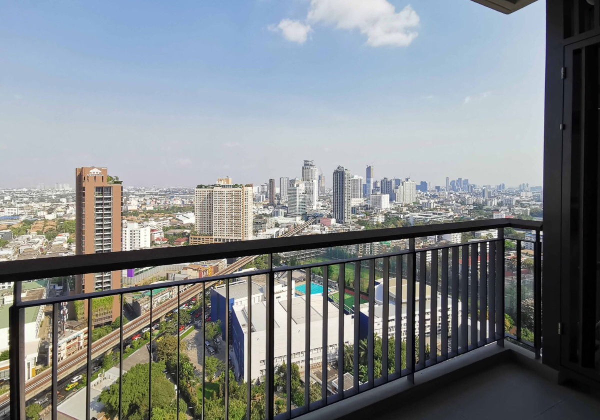 picture Rhythm Sukhumvit                 42 - 12/13
