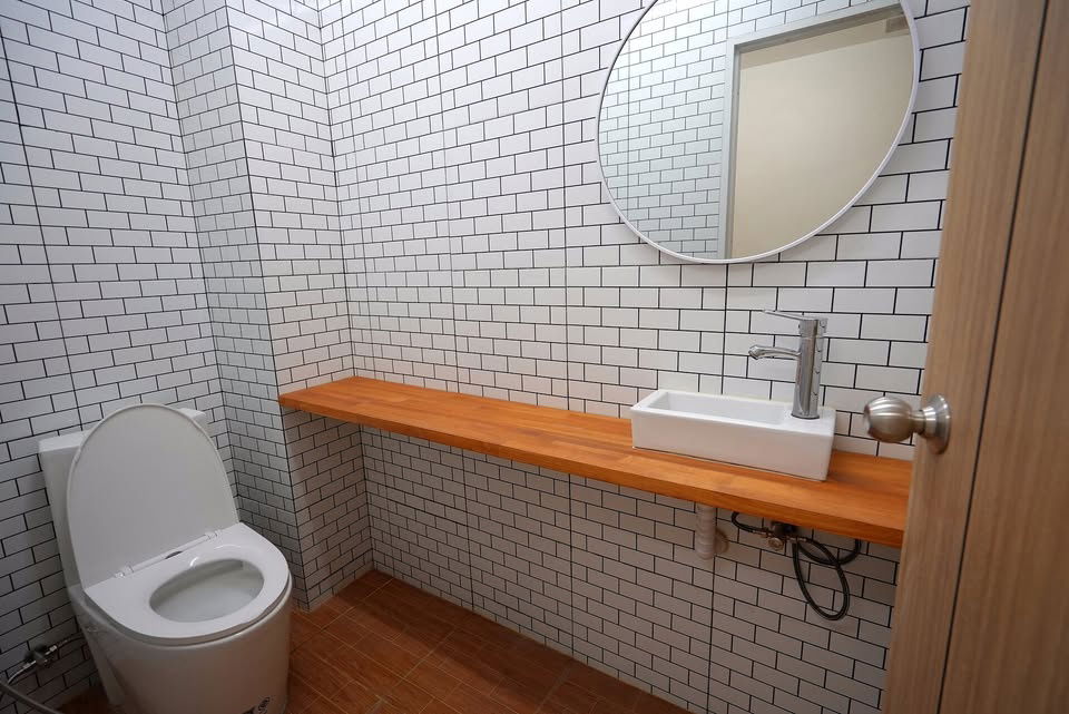 picture Sale Shophouse 4 stories, Renovated already, Minimal style,  near BTS Wongwianyai - 14/16
