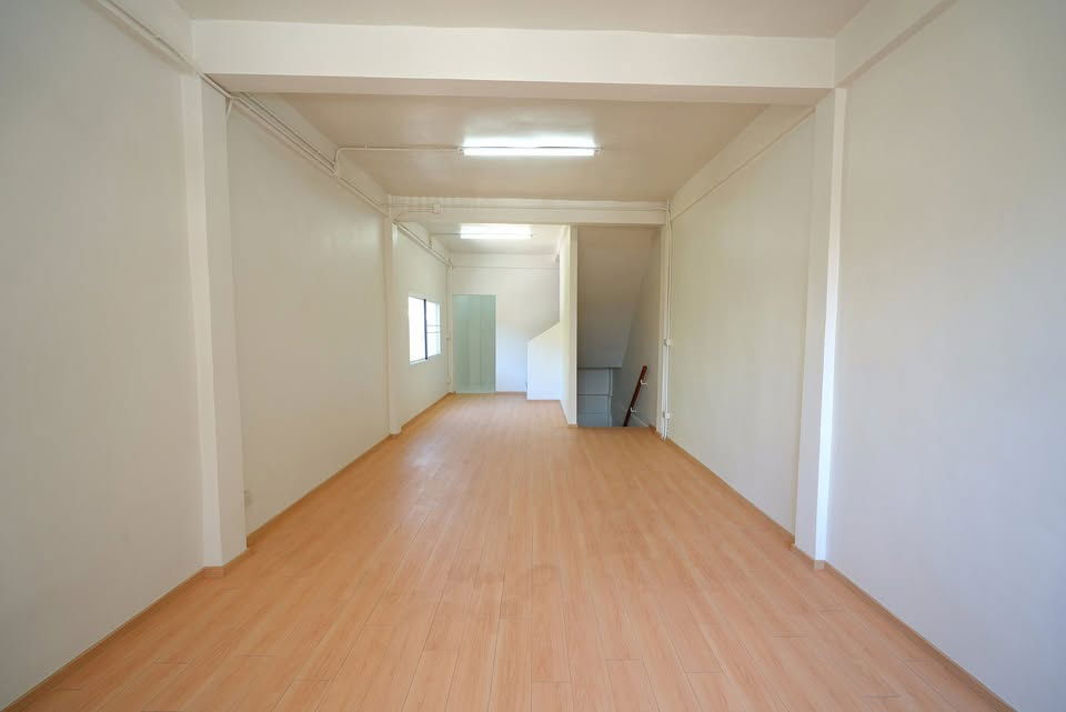 picture Sale Shophouse 4 stories, Renovated already, Minimal style,  near BTS Wongwianyai - 9/16