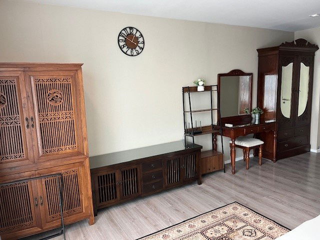 รูป ทาวน์โฮมให้เช่า 3.5 ชั้น 193 ตรม. ตกแต่งพร้อมอยู่ 33,000 บาท/เดือน บ้านกลางเมืองวิภาวดี - รูปที่ 14/26