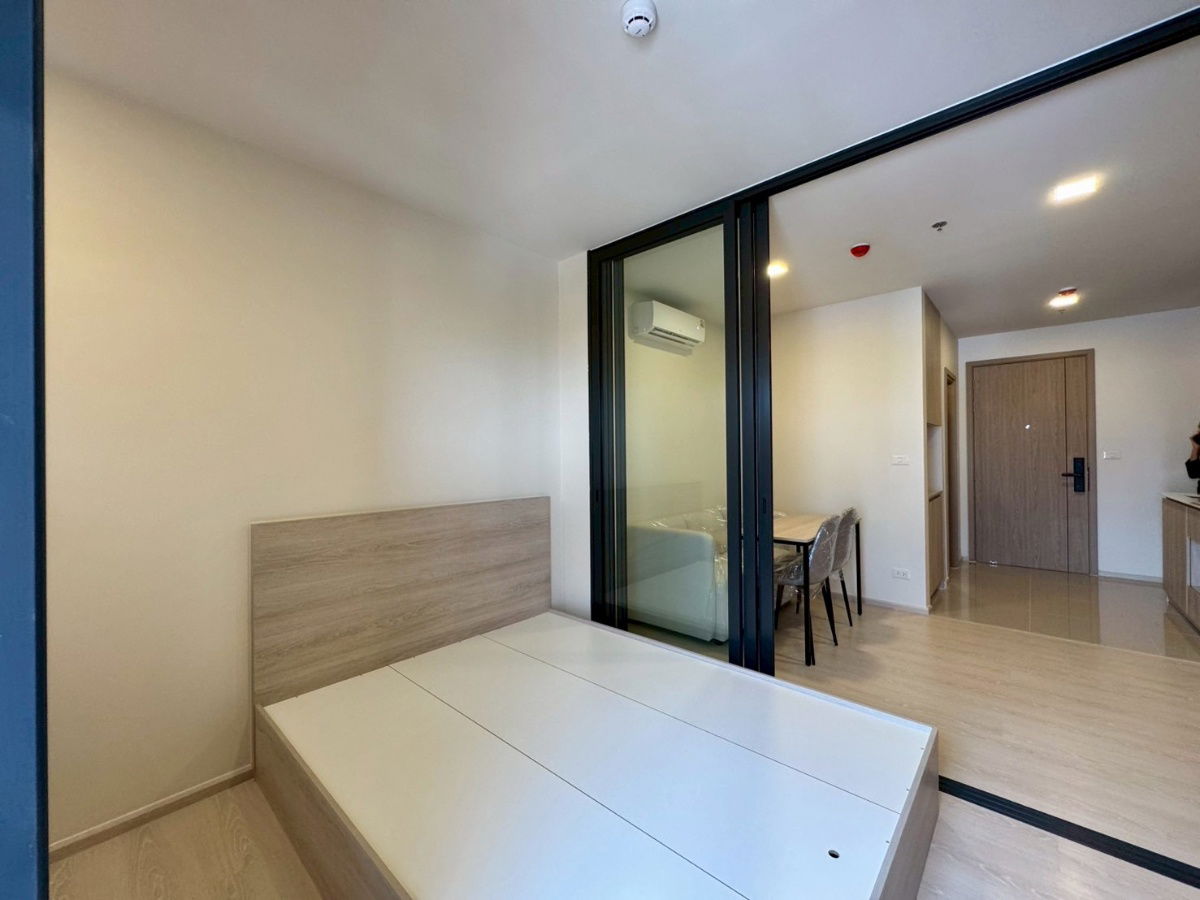 picture Urgent sale 🔥 Ready-to-move-in condo FLO by Sansiri Charoen Nakhon 1 bedroom 1 bathroom, 29.44 sq m., price 3,500,000 baht. - 6/23